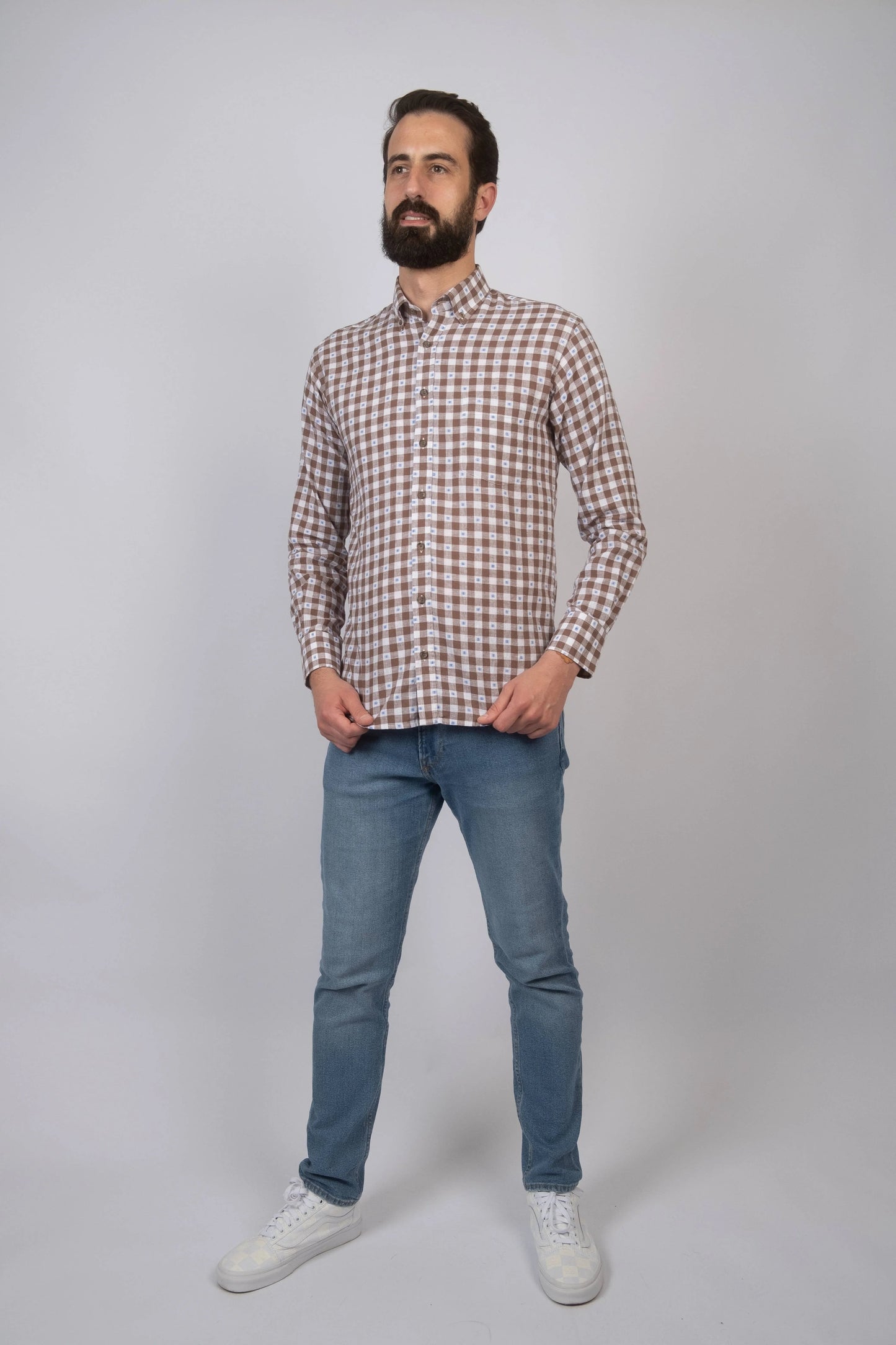 Camisa de homem com risca - Castanho