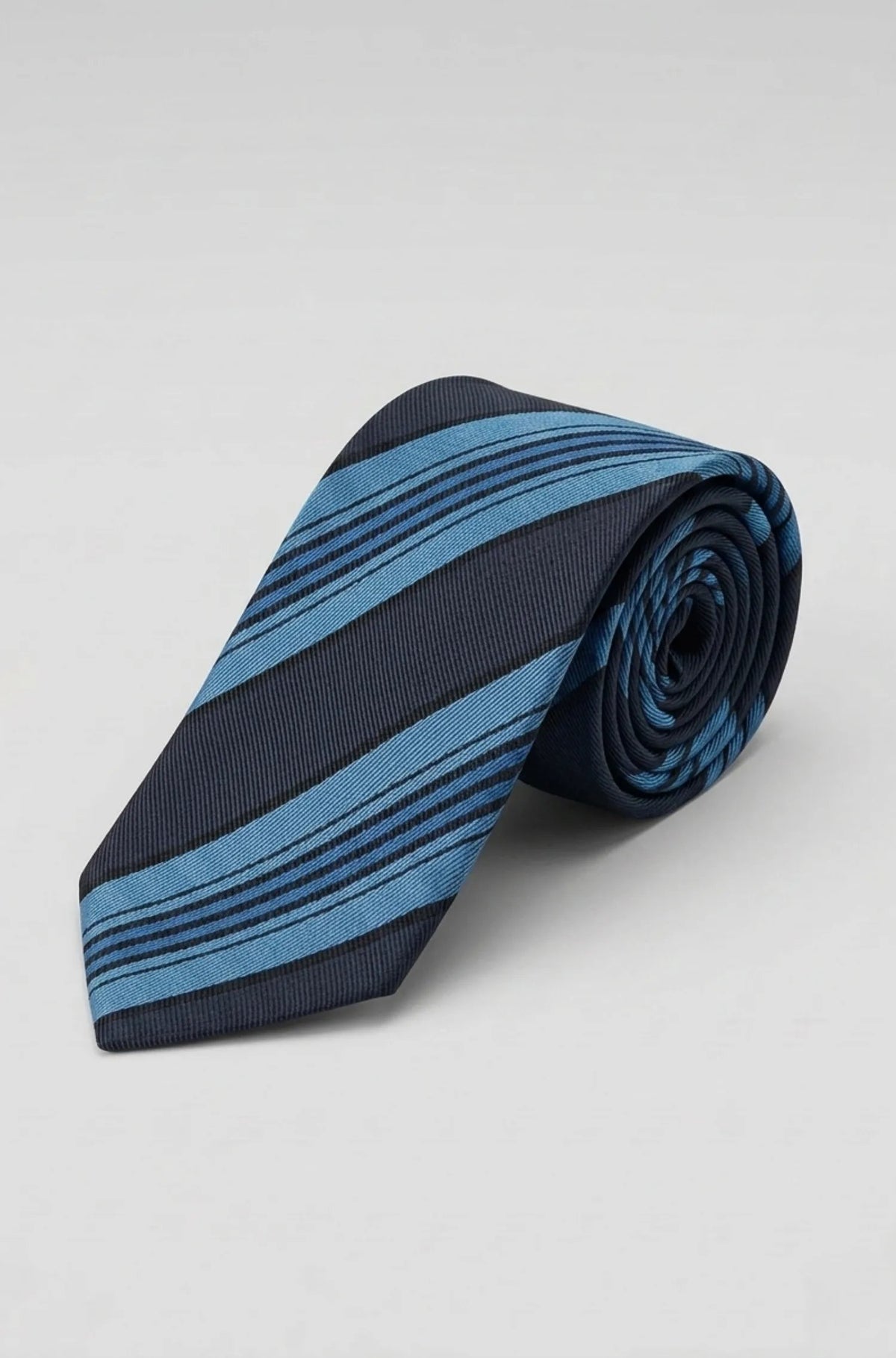 Men's tie