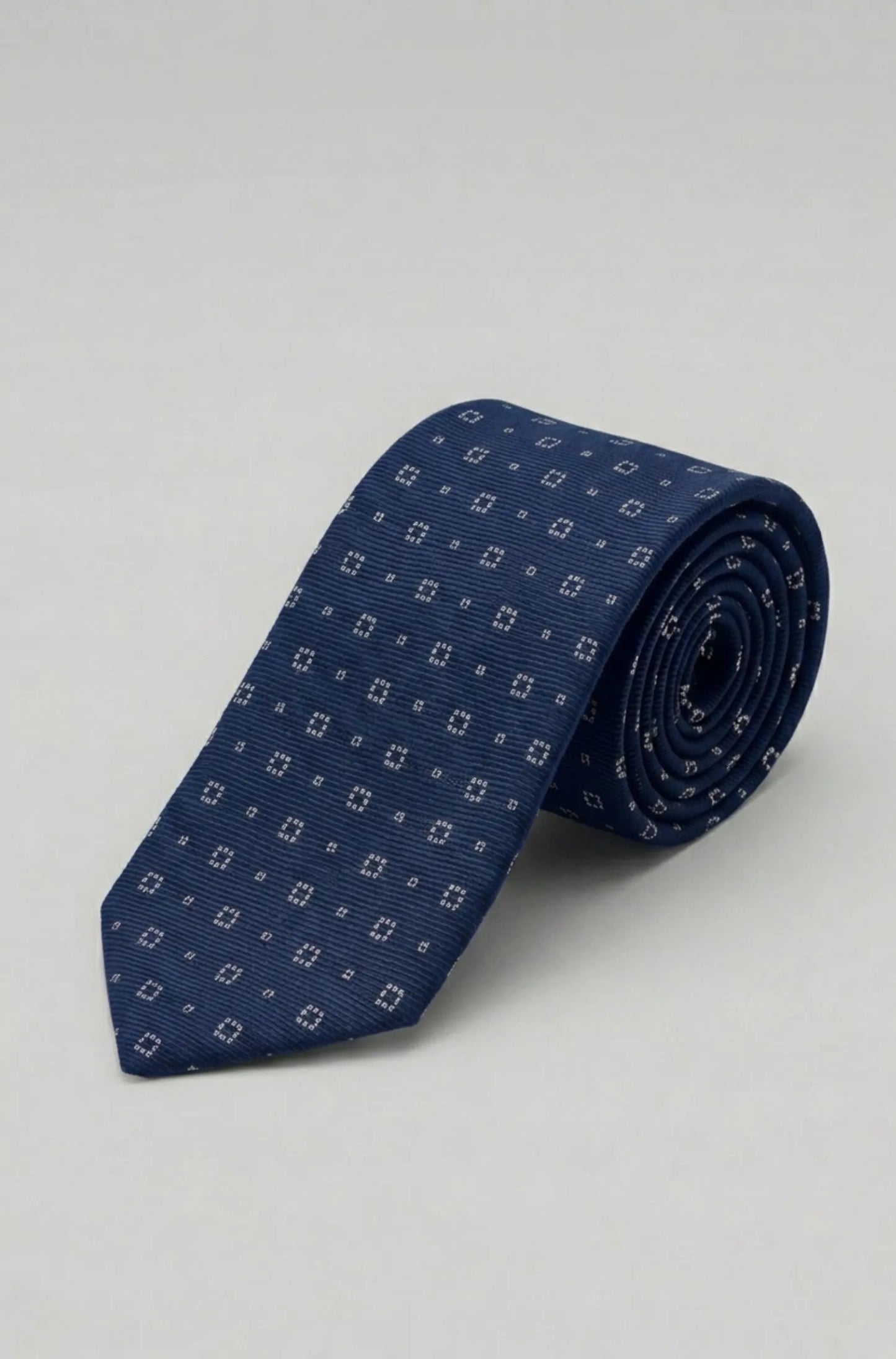 Men's silk tie