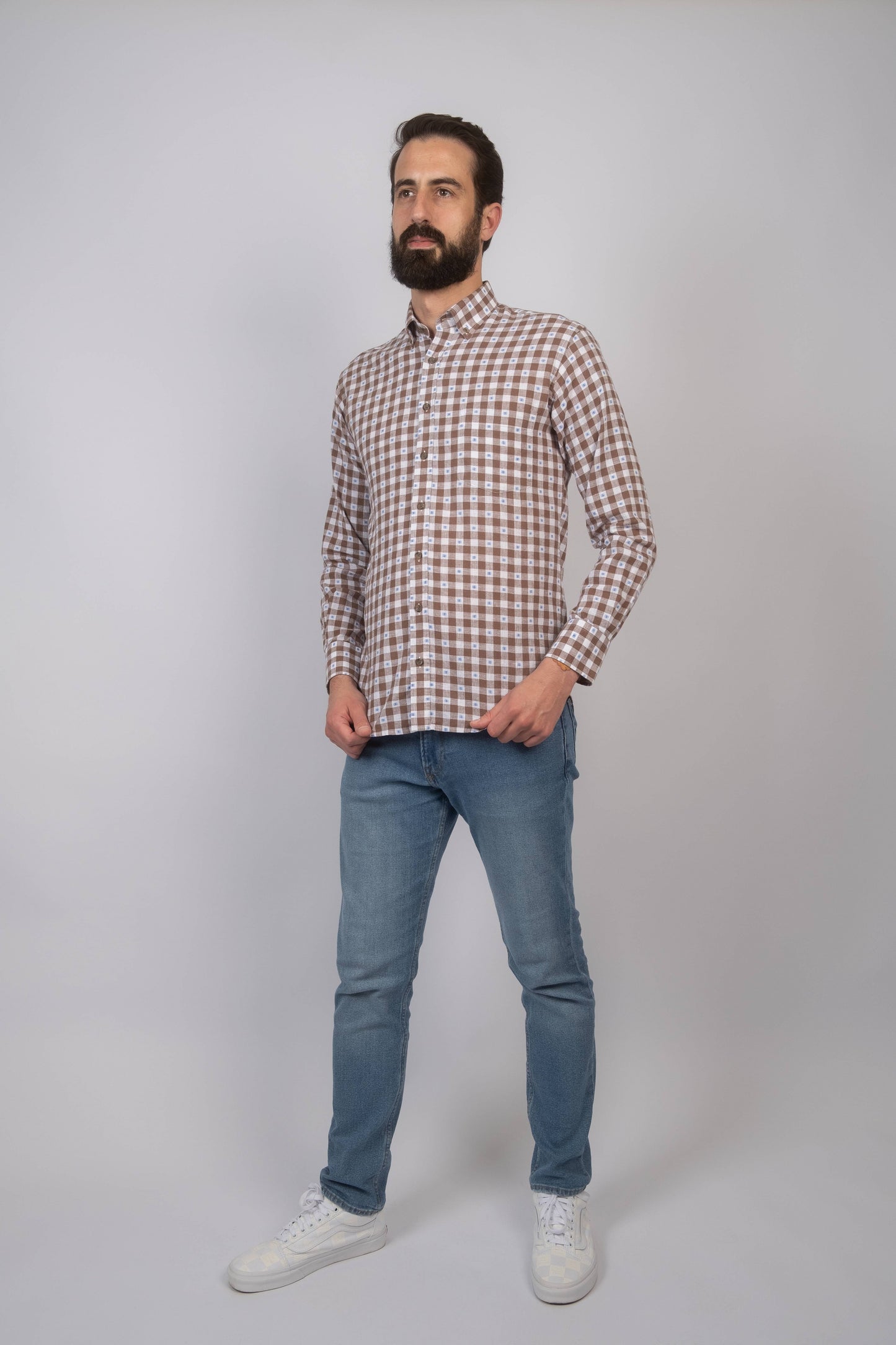 Camisa de homem com risca - Castanho